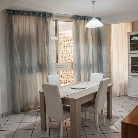 Casa Vacanze Margherita Porto Torres Exterior foto